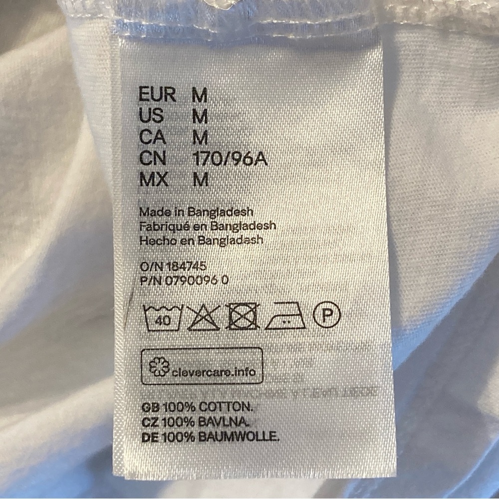 H&M mock neck basic white tee - Picture 6 of 9